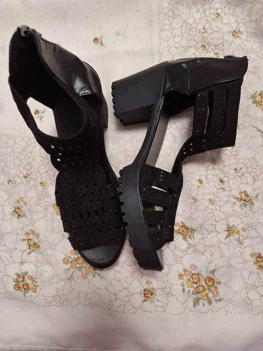 TANIE damskie sandały czarne 41, wkładka 24,5 cm