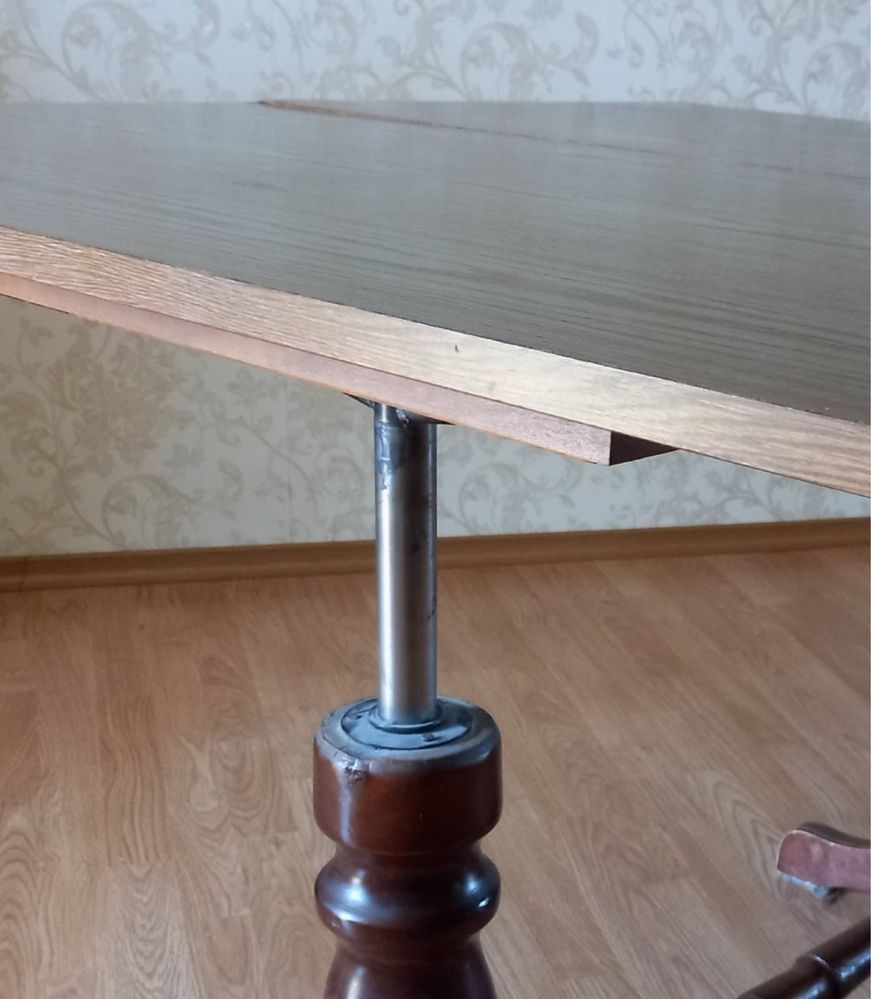 Продається стіл
