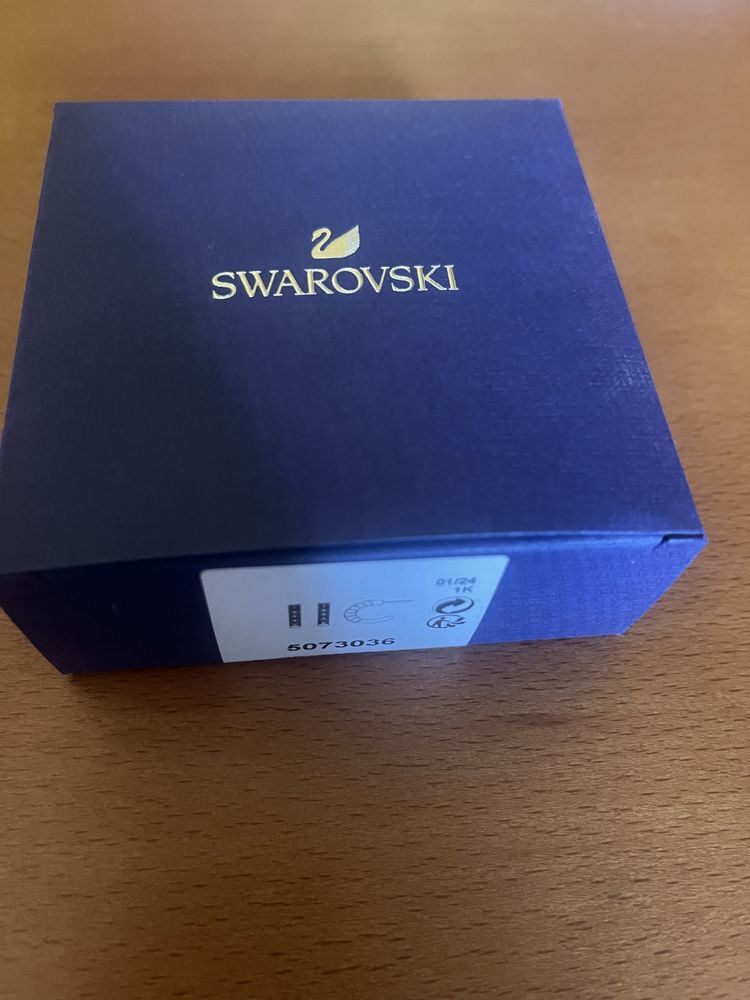 Brincos Swarovski com cristais azul claro novos com garantia