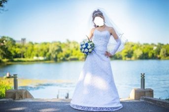 Свадебное платье белое облегающее приталенное