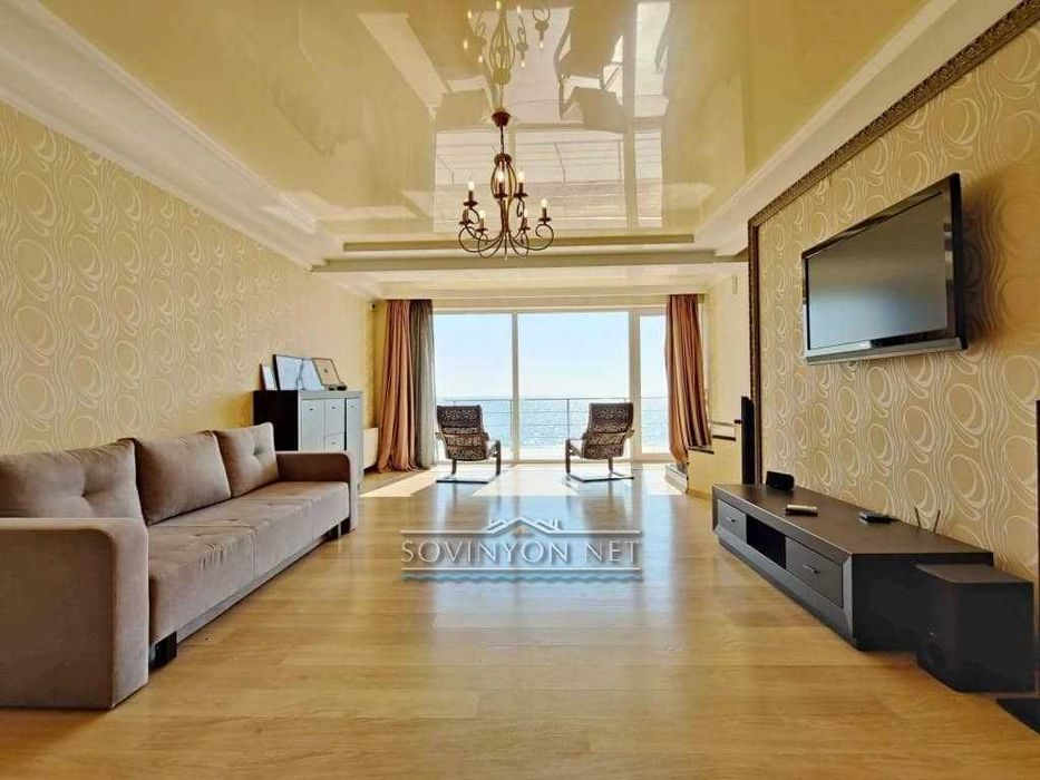 Стильный и красивый дом с шикарным видом на море район Совиньона