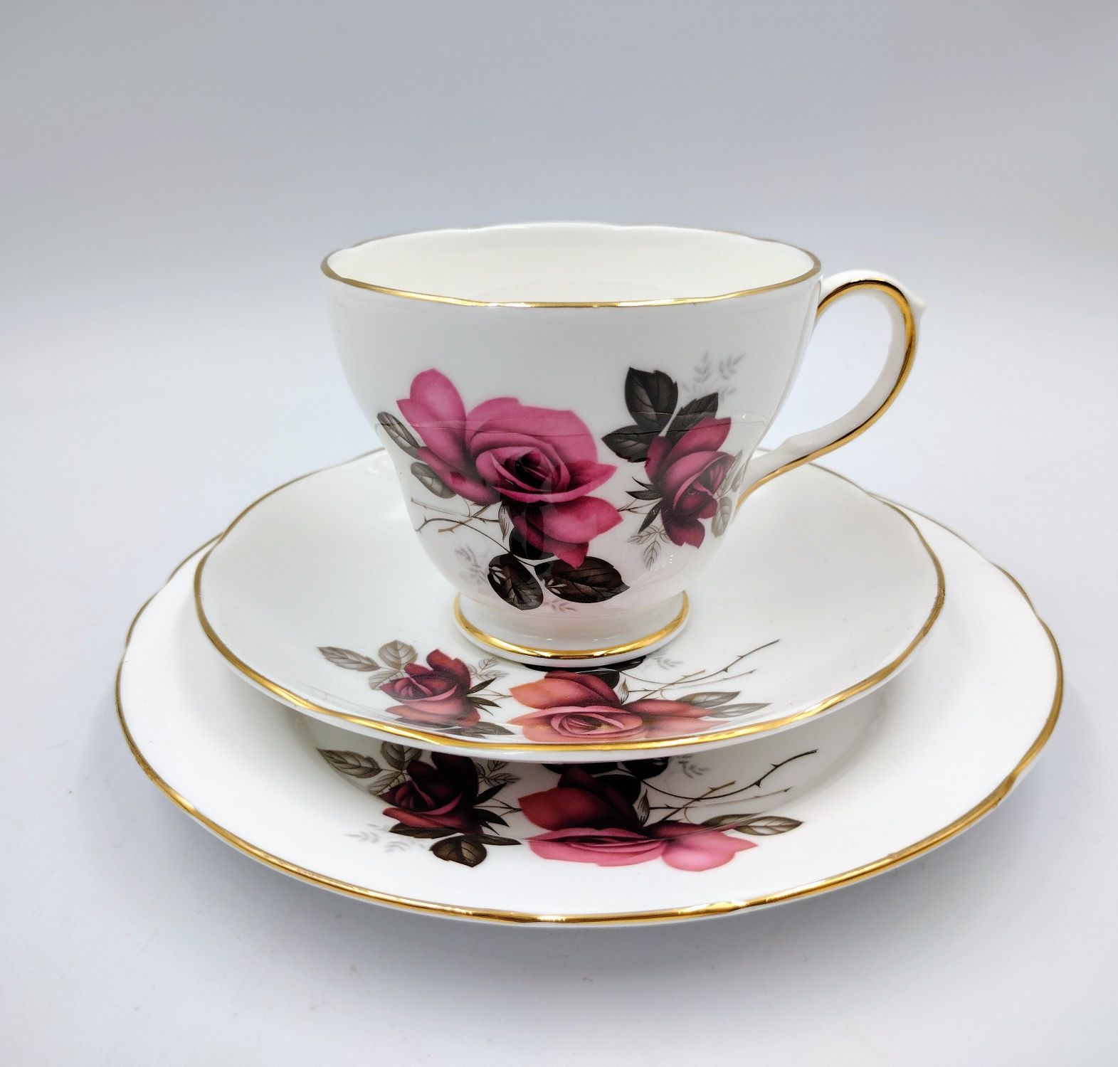 Filiżanka trio porcelana angielska kostna róże H&M Royal Sutherland