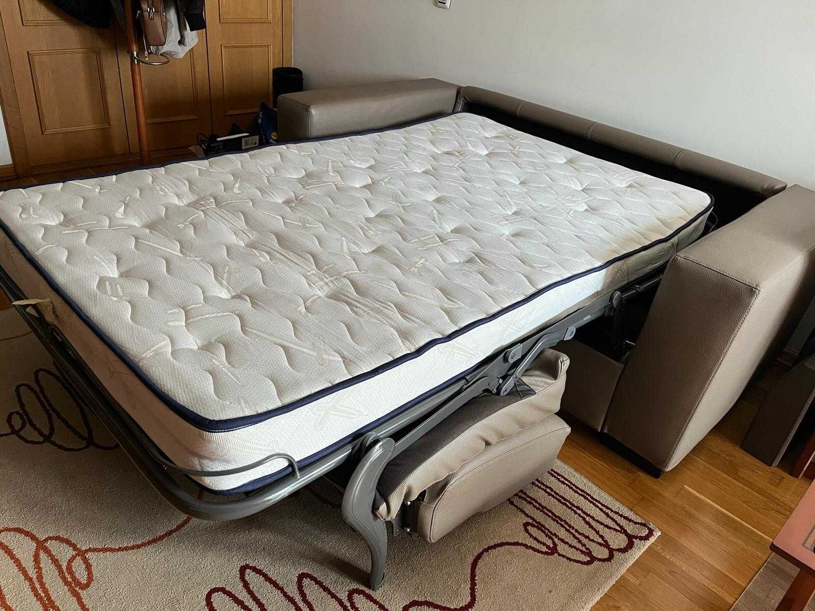 Sofá-cama de 2 lugares em pele (como NOVO)
