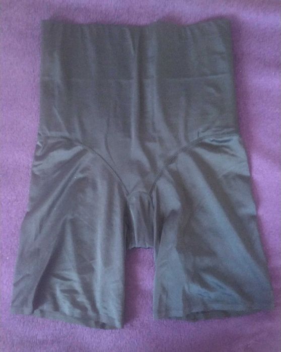 Szorty wyszczuplające C&A