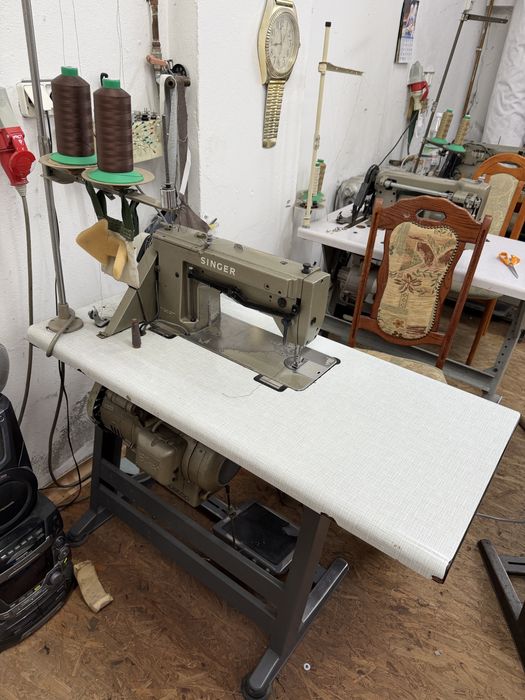Maszyna do szycia steblówka Singer 591 C320B automatyczne nożyczki