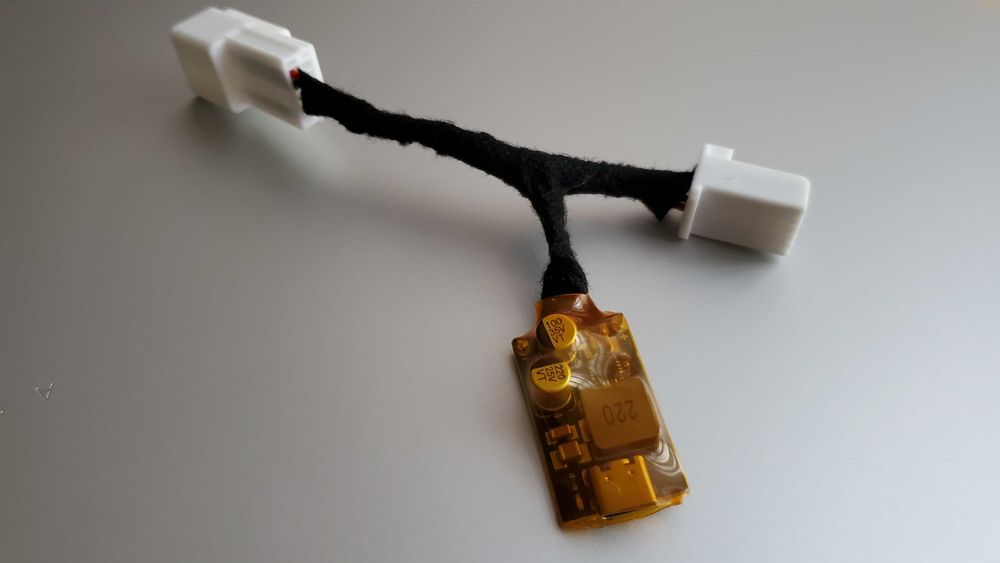 Блок живлення відеореєстратора на Dodge Challenger\Charger