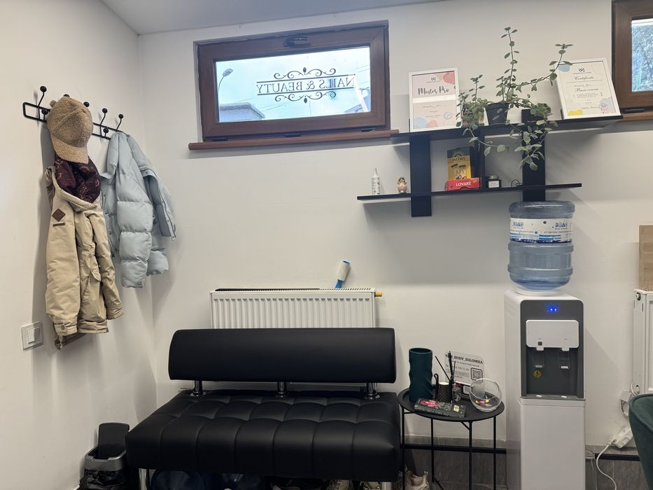 Оренда місця майстра манікюру , бровиста.