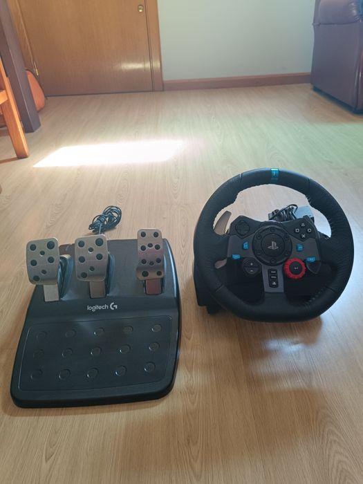 Volante Logitech G29 Driving Force para PS5, PS4, PS3 e PC