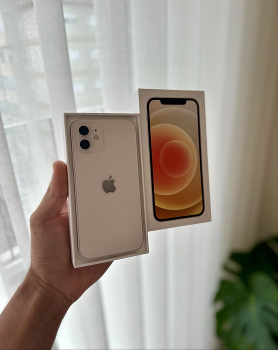 IPhone 12 64Gb + Acessorios (COMO NOVO)