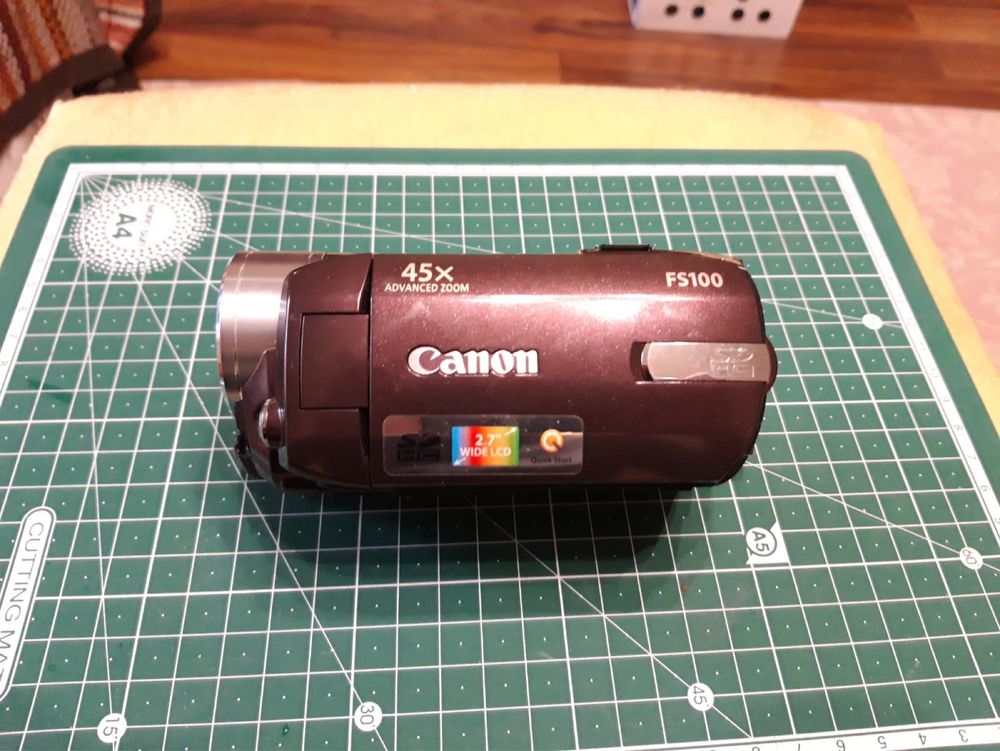 Видеокамера Canon