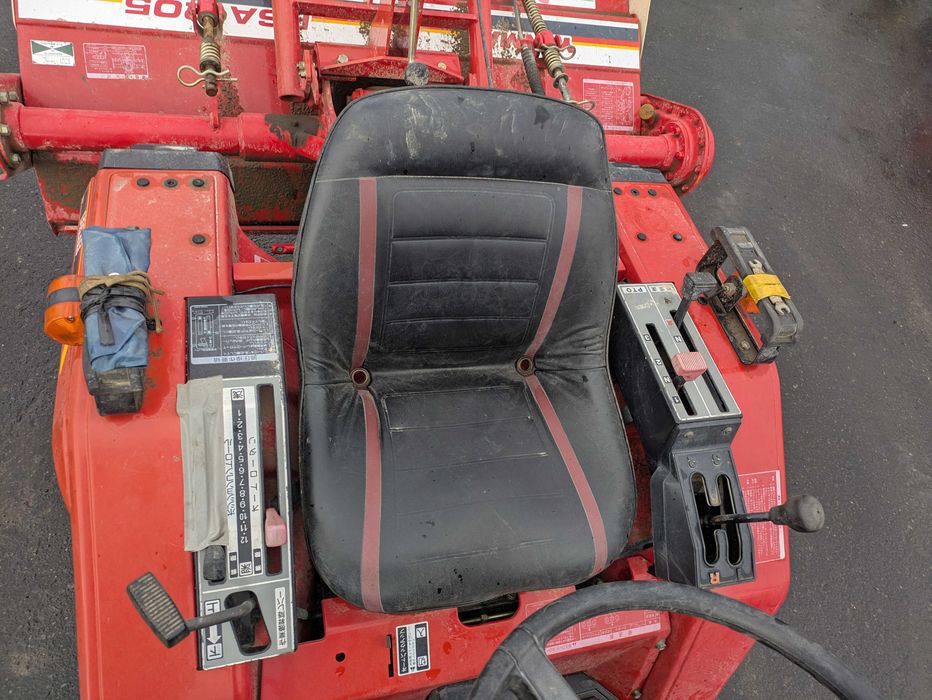 Yanmar F145D – kompaktowy traktor 4×4, 14 KM