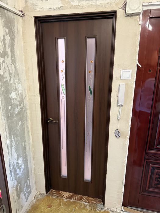 Придам двері міжкімнатні двері