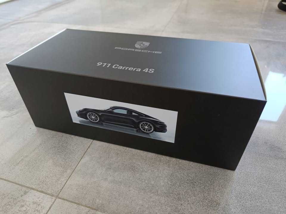 Porsche 911 (992) 4S Minichamps, model 1:18