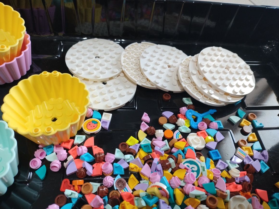 LEGO Dots 41926 babeczki tort