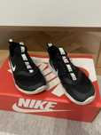 Buty Nike Flex Runner wsuwane czarne rozm.30