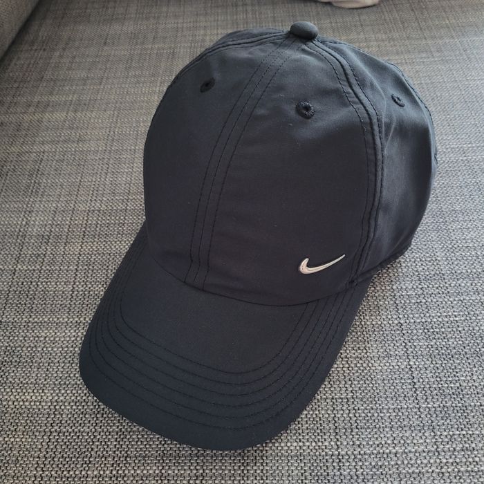 NIKE czapka z daszkiem metalic swoosh one size