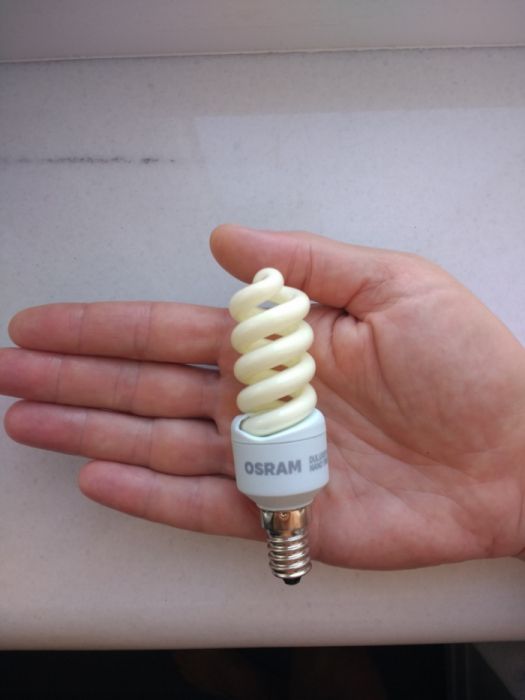 Лампочки энергосберегающие. Osram DULUXSTAR Nano ­Twist - 9 Watt/ E14
