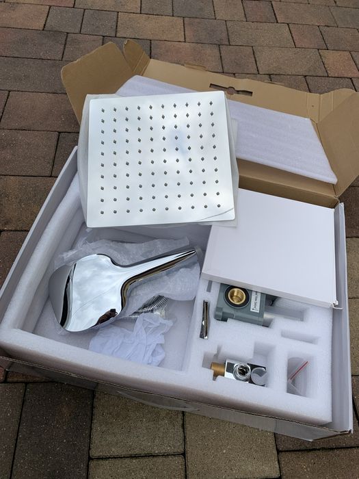 Zestaw prysznicowy Rea ORIX Chrome + BOX