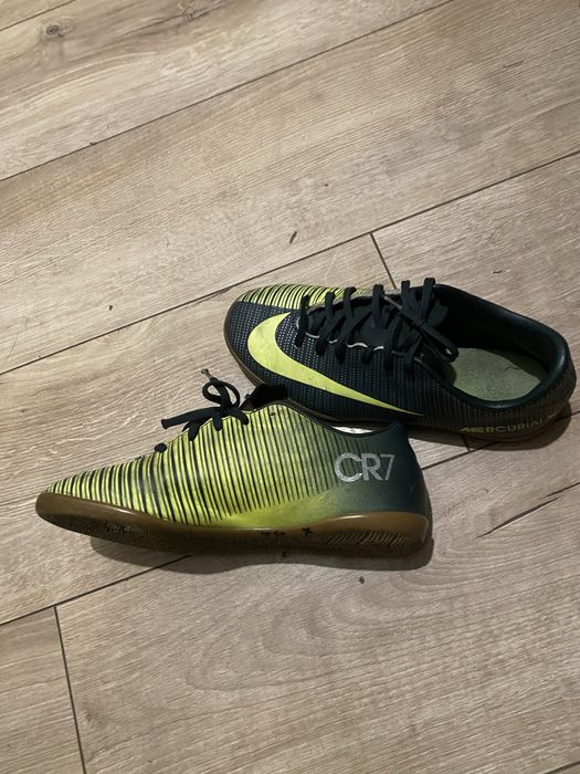 Футбольні сороконіжки дитячі