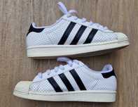 Używane Superstar Adidas rozmiar 39 1/3.