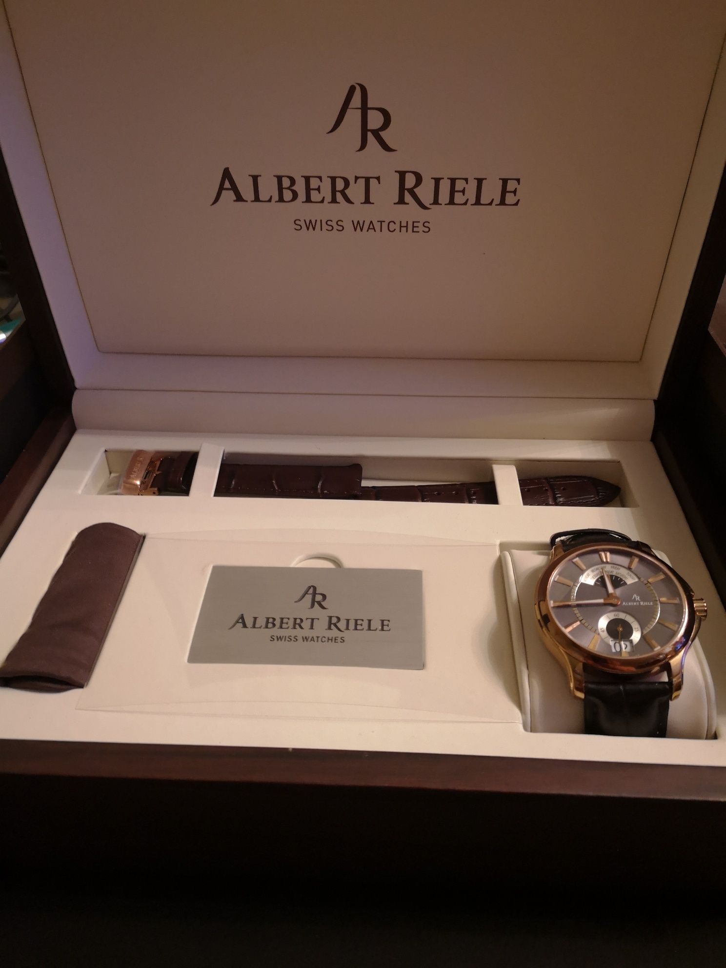 Zegarek Albert Riele