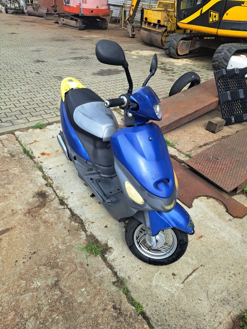 Skuter motorower 50cm3 ważne ubezpieczenie OC