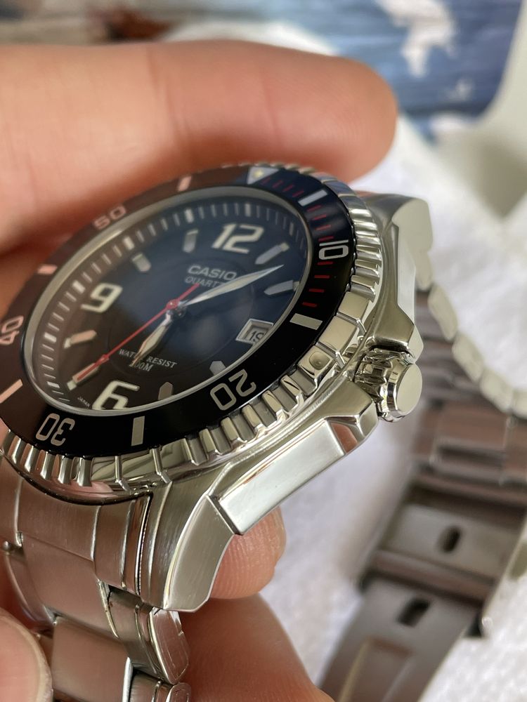 Zegarek CASIO jak DURO nurek diver 200m. 2 paski.
