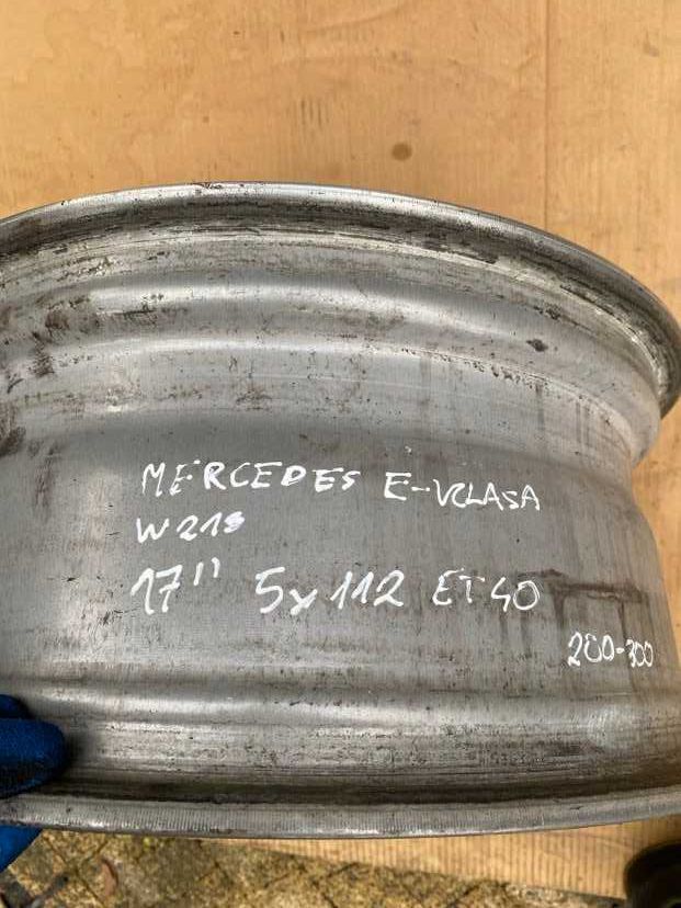 Mercedes E Klasa A213 Pojedyncza Felga 17