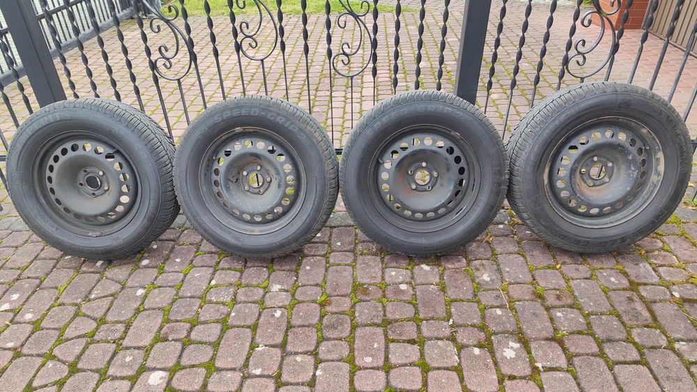 Felgi STALOWE + opony zimowe 16 CALI 5X105 ET39 Opel mokka komplet