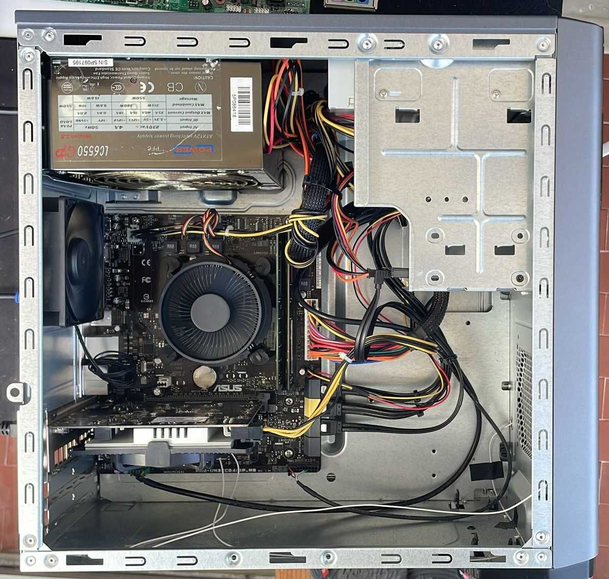 Torre Desktop Asus