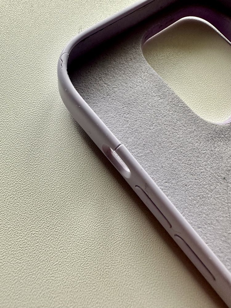 Apple Silicone Case iPhone 14 Pro kolor Lilac wrzosowy