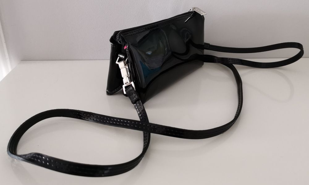 Mini torebka BATYCKI, kopertówka, czarna, połysk,