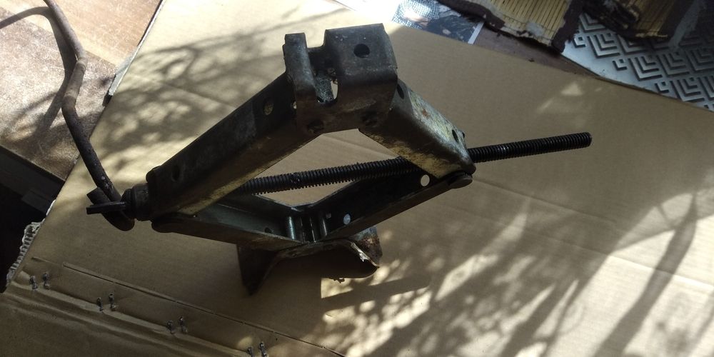 Lewarek golf 4 klucz do kół