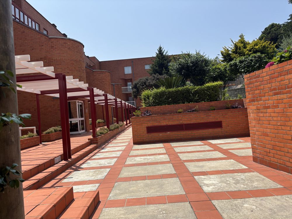 Arrendo apartamento com vista mar e rio com piscina em condominio fech