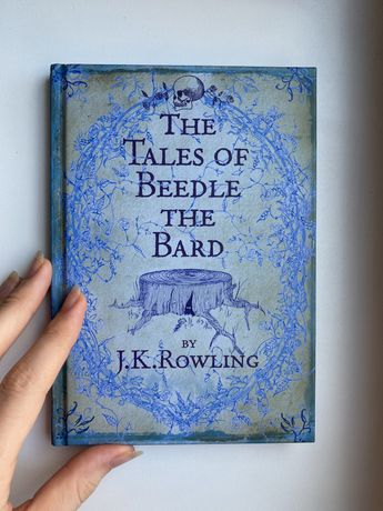 Продам книгу «The Tales of Beedle the Bard” Джоан Роулінг