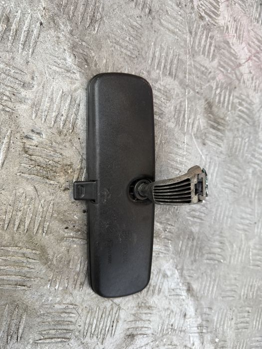 Зеркало в салон Тойота королла 08год toyota corolla e15