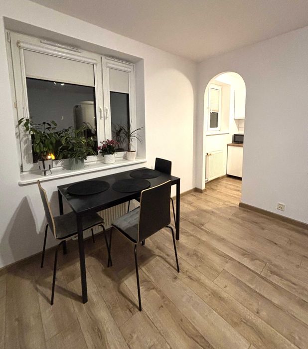 Kawalerka 30 m2 - niskie opłaty - b. dobra lokalizacja - Karwiny II