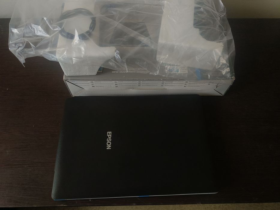 Планшетний сканер Epson Perfection V19