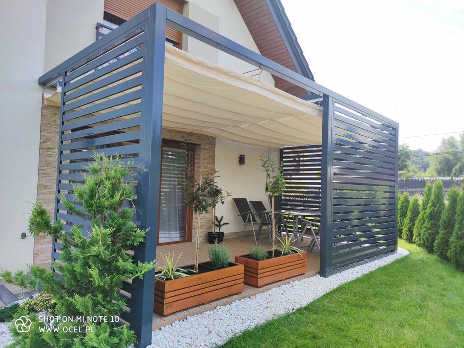 Pergola, zadaszenie tarasu, weranda z roletą na prowadnicach