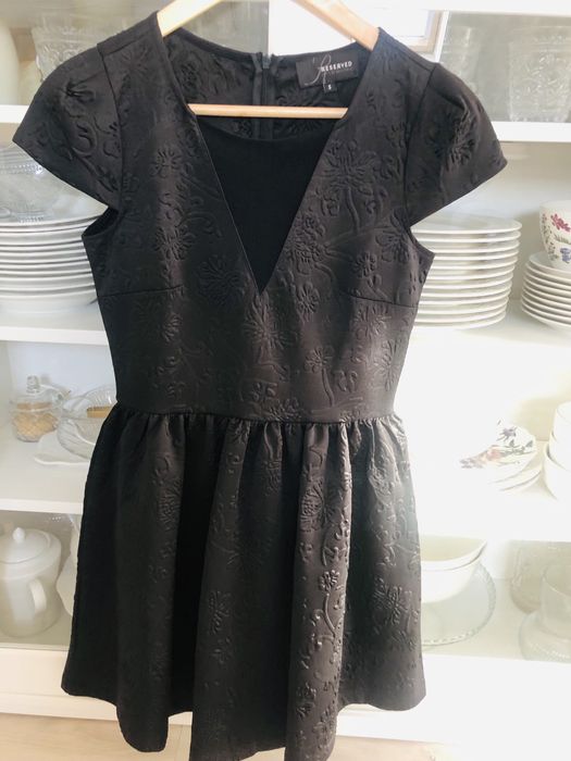 Czarna sukienka wizytowa Reserved S /36