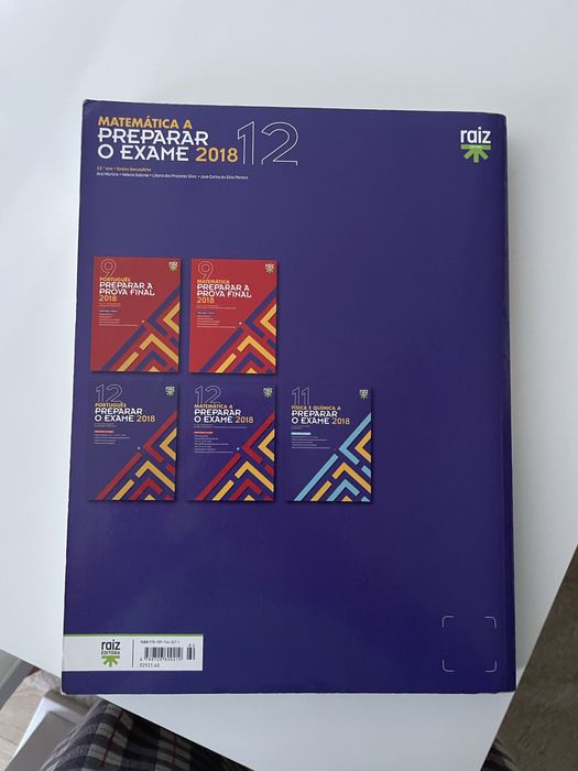 Livro preparar o exame nacional Matematica A 2018