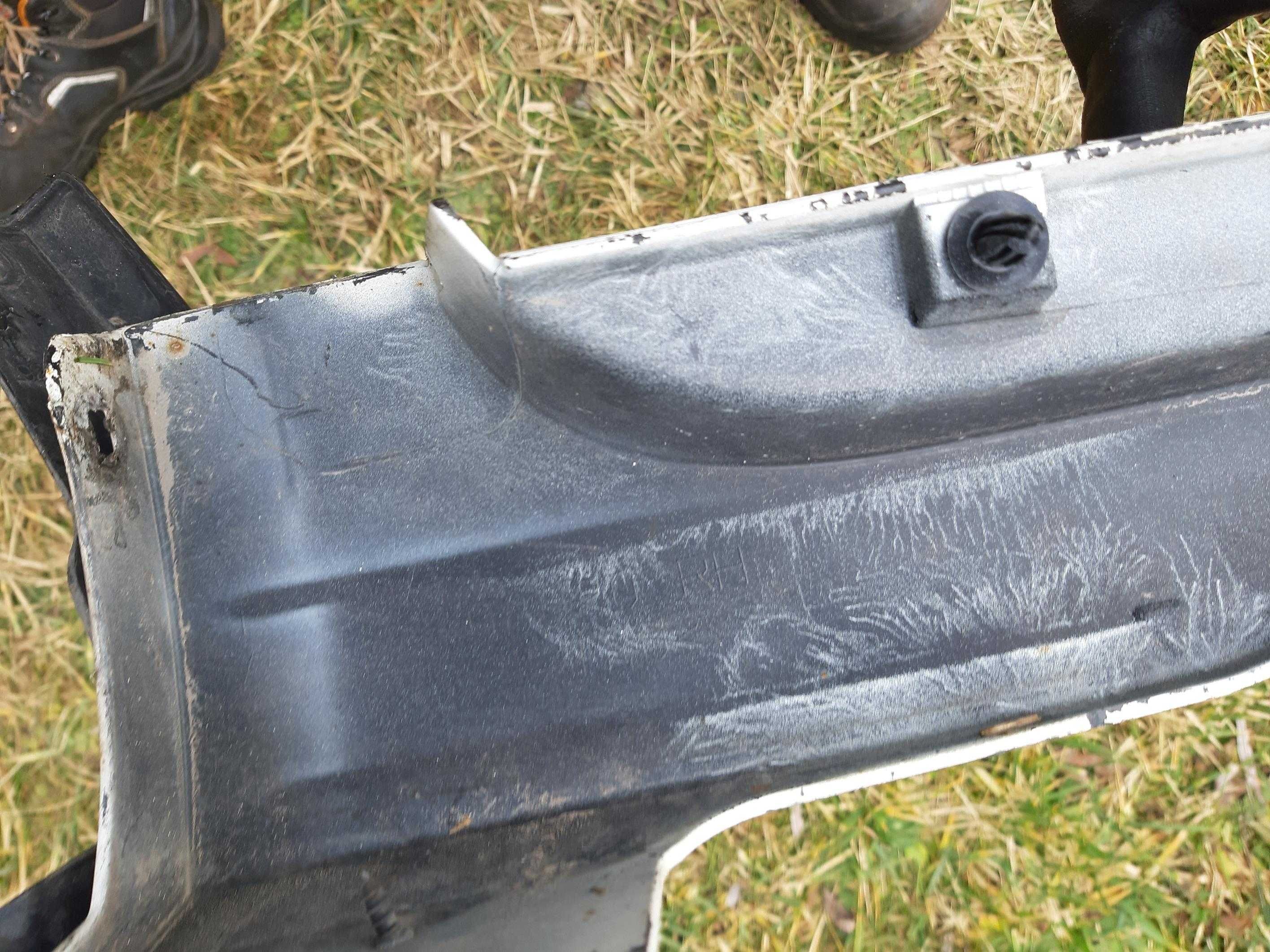 Listwa progowa Toyota Sienna 11-20 prawa 040