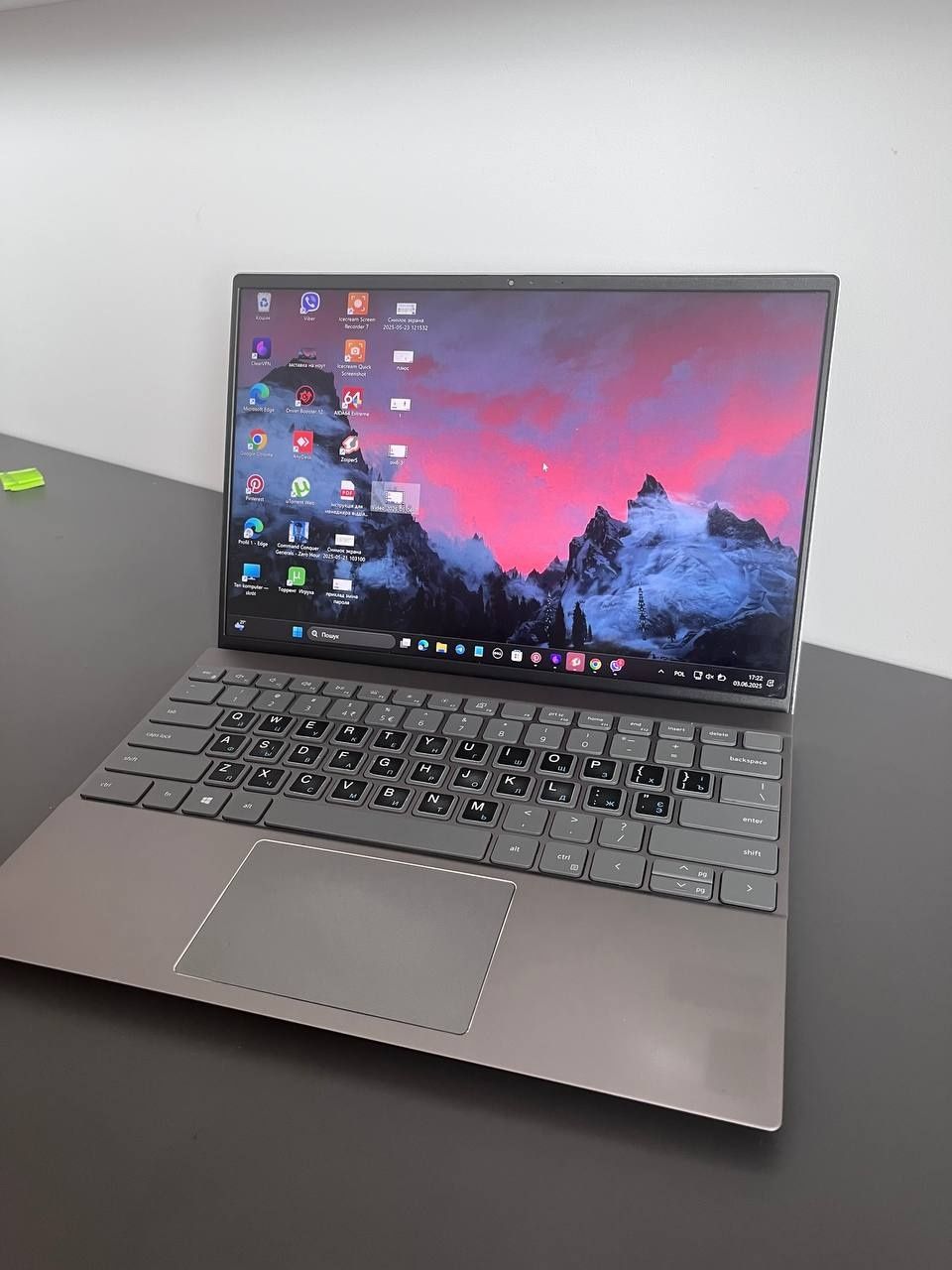 Dell Inspiron 2022r.
