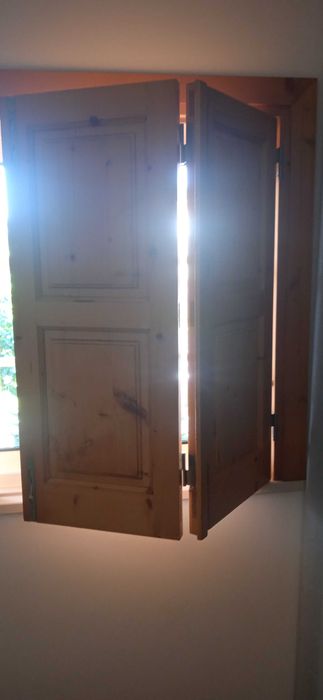 Portada de madeira interior