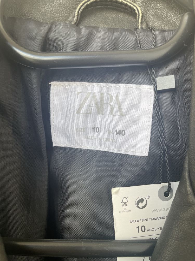 Дитяча куртра з еко шкіри Zara