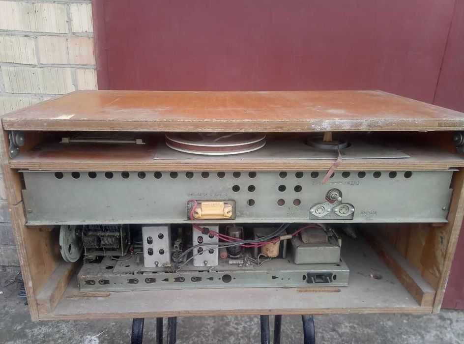 Радиола Фиалка 2 СССР Катушечная магнитола