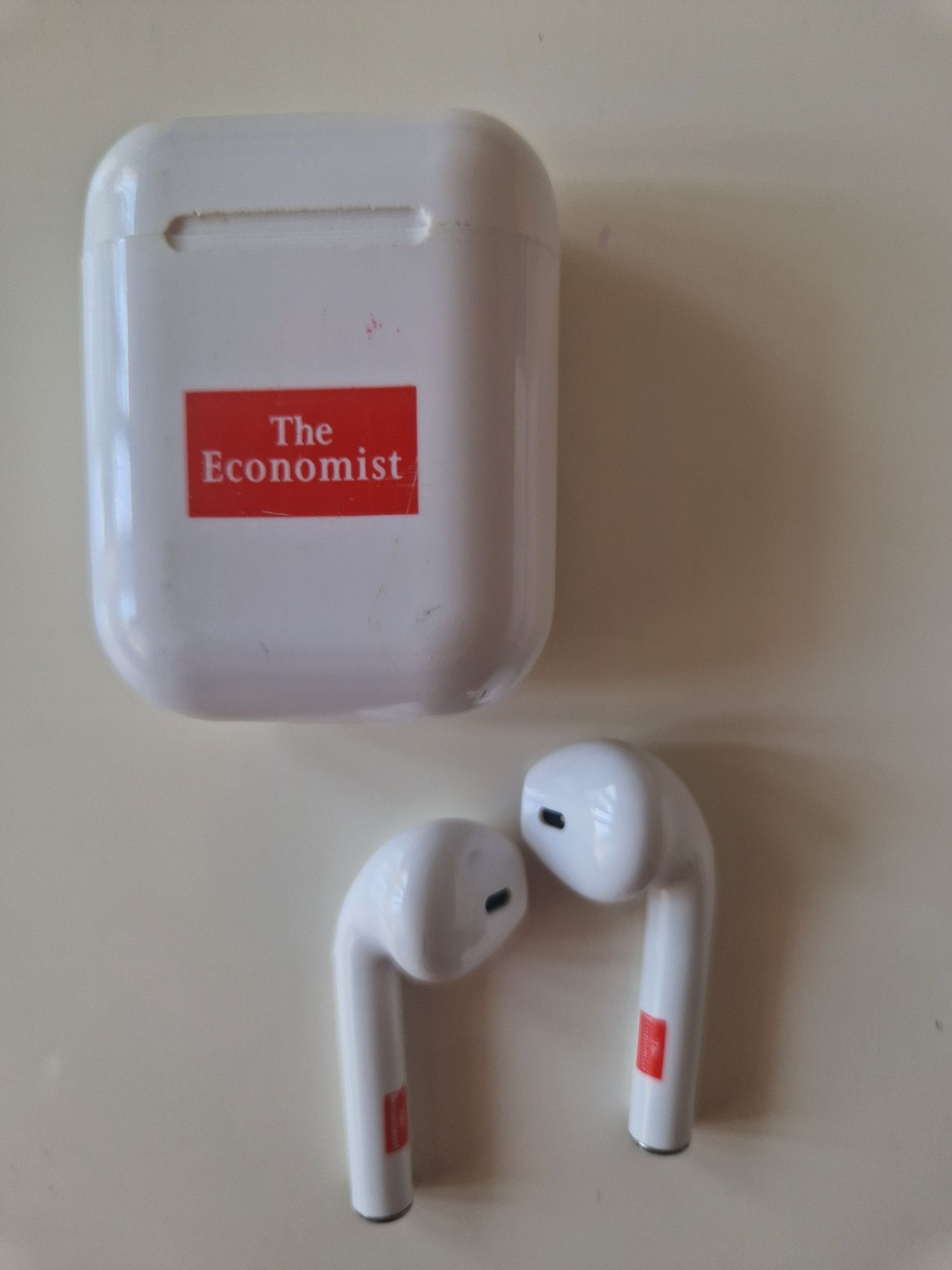 Airpods apple słuchawki bezprzewodowe