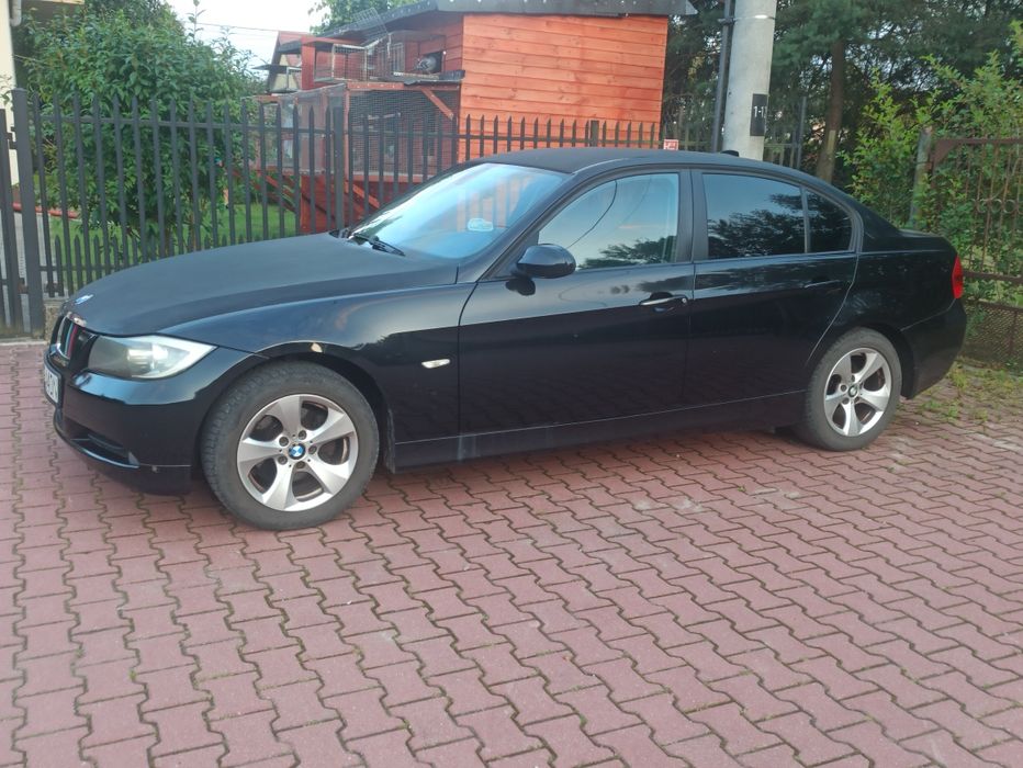BMW E90 2.0 Benzyna