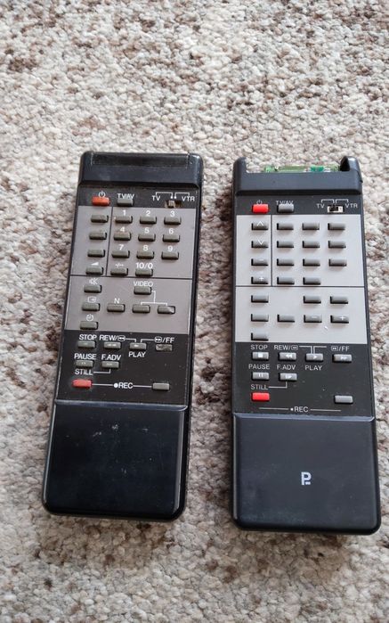 Sprzedam dwa piloty firmy Panasonic.