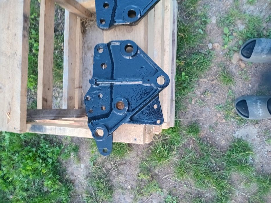 Кронштейни навіски для трактора Т-25.